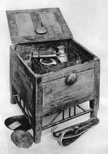 An Ancient Egyptian wooden toilet case, 1936
