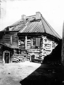 An ancient house in Krasnoyarsk, 1900. Creator: Unknown