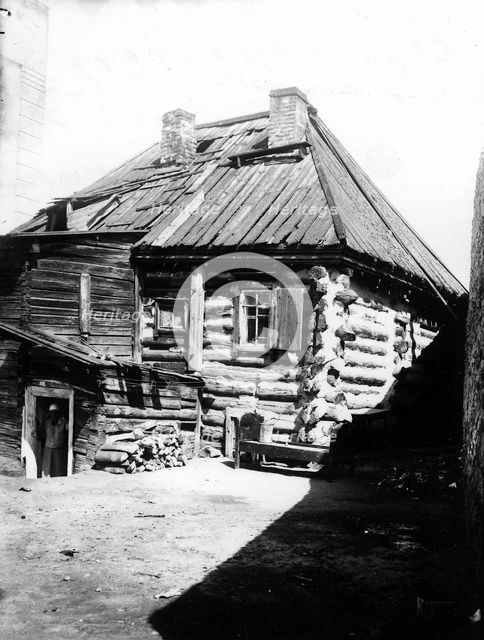 An ancient house in Krasnoyarsk, 1900. Creator: Unknown.