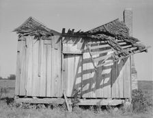 An abandoned tenant cabin of the Mississippi Delta, 1937. Creator: Dorothea Lange