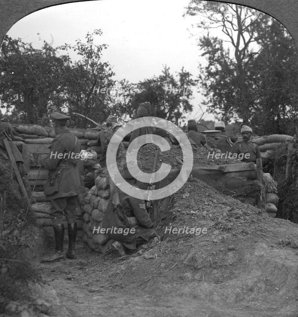 An advanced trench held by Dogras and an Indian Cavalry machine-gun section, 1900s. Artist: Unknown