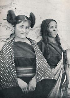An Arizona Hopi girl and her mother, 1912. Artist: James & Pierce