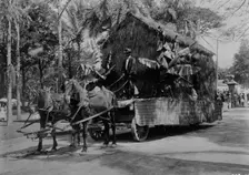An old Hawaiian dwelling - float in Floral Parade, Honolulu, 1910. Creator: Bain News Service