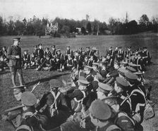 An open-air lecture in the Parks, Oxford 1915