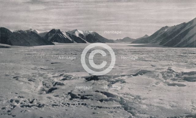'An 'Outlet Glacier' Valley Completely Filled With Ice', c1911, (1913). Artist: Frank Debenham.