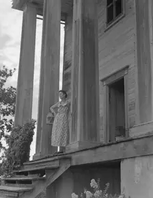 Antebellum plantation house in Greene County, Georgia, 1937. Creator: Dorothea Lange