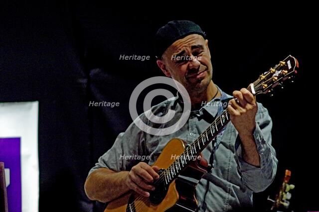 Antonio Forcione, Watermill Jazz Club, Dorking, Surrey, 2014. Artist: Brian O'Connor.