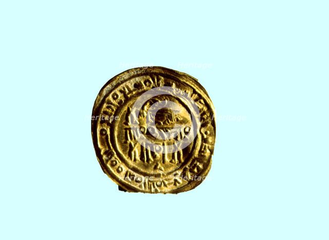 Andalusian gold dinar, also called 'Mancuso', used in Catalan counties during feudal times.