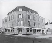 Angel Tavern, Fore Street, Edmonton, Enfield, Greater London Authority, 1930-1934. Creator: Unknown