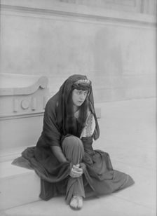 Anglin, Margaret, Miss, in costume, between 1910 and 1925. Creator: Arnold Genthe