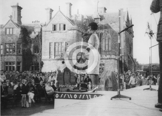 Anita O'Day, Beaulieu Jazz Festival, Hampshire, 1960. Creator: Brian Foskett.