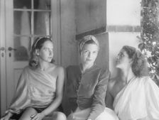 Anita Zahn dancers, between 1911 and 1942. Creator: Arnold Genthe
