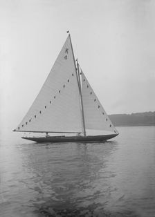 Anitra dressed with flags, 1912. Creator: Kirk & Sons of Cowes