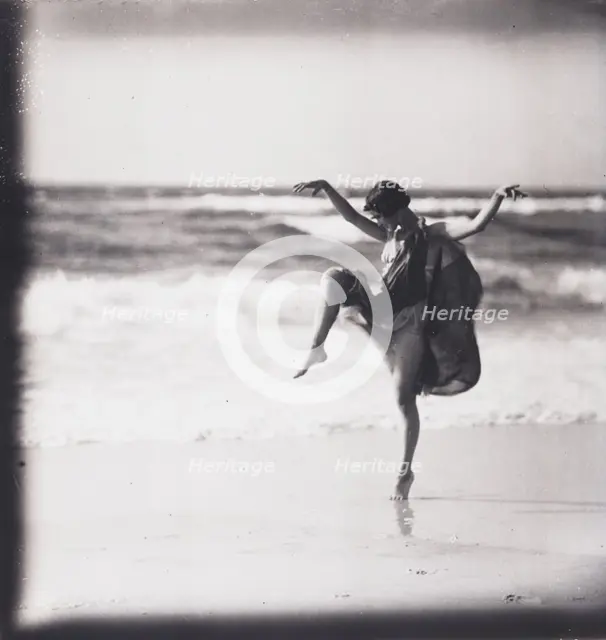 Anna Duncan dancing, between 1911 and 1942. Creator: Arnold Genthe.