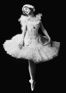 Anna Pavlova in the ballet The Dying Swan by Camille Saint-Saëns, c. 1910