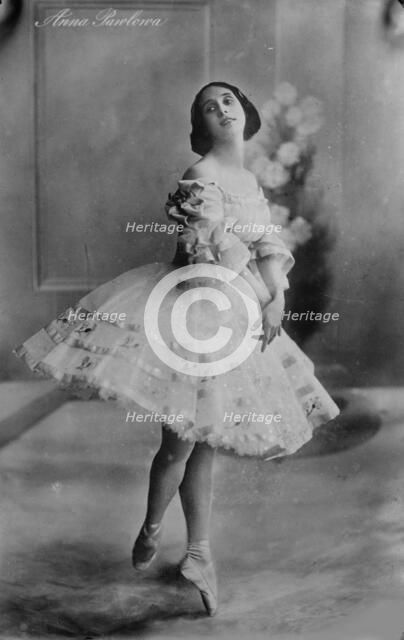 Anna Pavlova, Russian ballerina, 1910s. Artist: Unknown