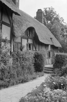 Anne Hathaway's Cottage, Shottery, Stratford upon Avon, Warwickshire, c1945-c1965. Creator: SW Rawlings