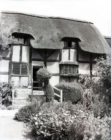 Anne Hathaway's Cottage, Shottery, Stratford-upon-Avon, Warwickshire, c1955. Creator: Arthur Charles Kirby Ware