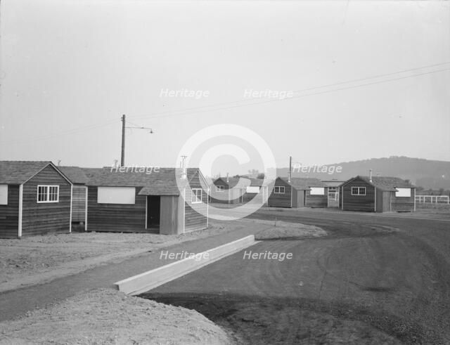 Another view of the newly constructed camp, near McMinnville, Yamhill County, Oregon, 1939. Creator: Dorothea Lange.