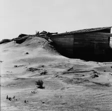 Abandoned farm, Coldwater District, north of Dalhart, Texas, 1938. Creator: Dorothea Lange