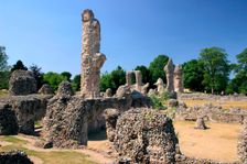 Abbey Ruins, Bury St Edmunds, England. Creator: Peter Thompson
