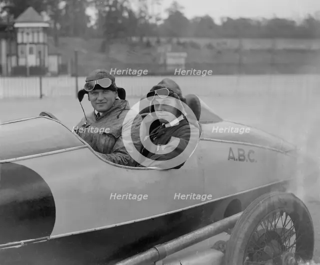 ABC of Eric Gordon England, JCC 200 Mile Race, Brooklands, 1921. Artist: Bill Brunell.
