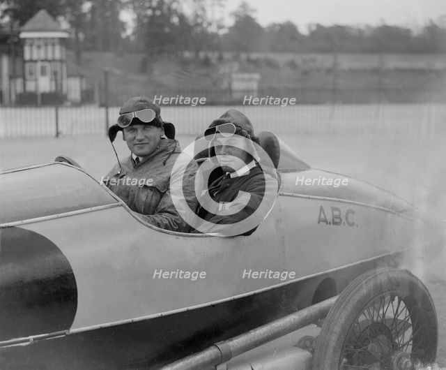 ABC of Eric Gordon England, JCC 200 Mile Race, Brooklands, 1921. Artist: Bill Brunell.