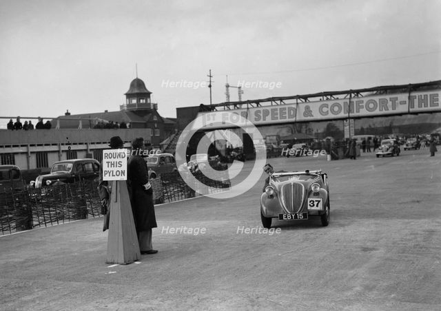 AC Westwood's Fiat Smith Special competing in the JCC Rally, Brooklands, Surrey, 1939. Artist: Bill Brunell.
