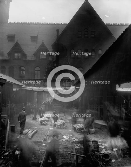 Accident at M.C.R.R. depot, Nov. 12th, 1906, Detroit, Mich., 1906 Nov 12. Creator: Unknown.