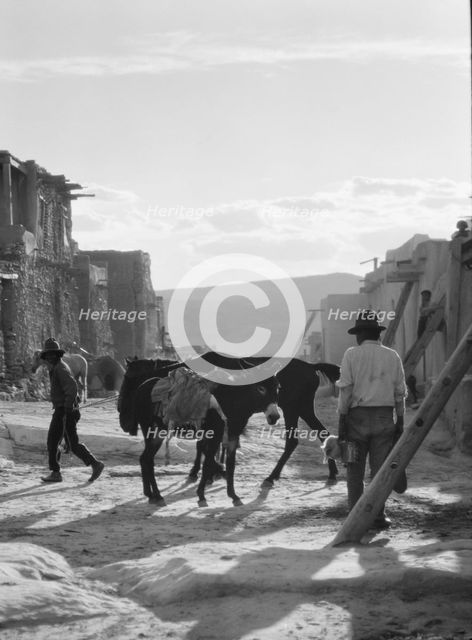 Acoma, New Mexico area views, between 1899 and 1928. Creator: Arnold Genthe.