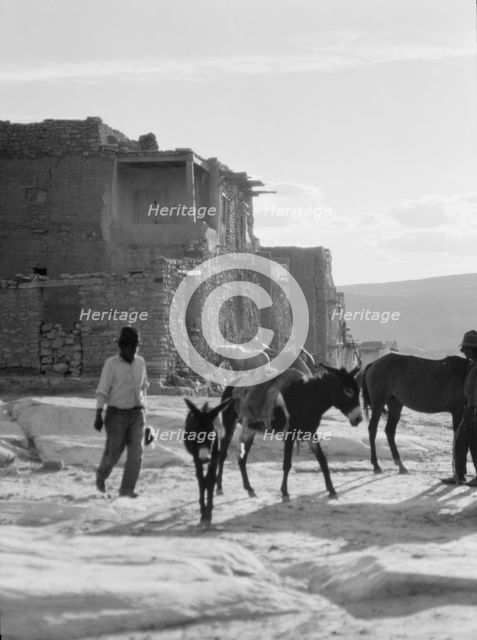 Acoma, New Mexico area views, between 1899 and 1928. Creator: Arnold Genthe.