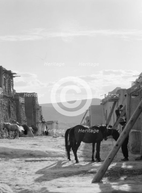 Acoma, New Mexico area views, between 1899 and 1928. Creator: Arnold Genthe.