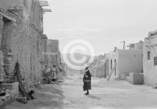 Acoma, New Mexico area views, between 1899 and 1928. Creator: Arnold Genthe.
