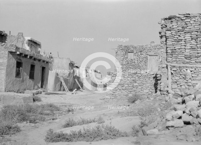 Acoma, New Mexico area views, between 1899 and 1928. Creator: Arnold Genthe.