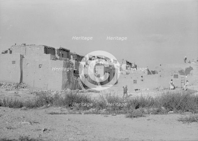 Acoma, New Mexico area views, between 1899 and 1928. Creator: Arnold Genthe.