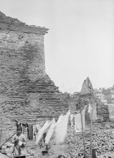 Acoma, New Mexico area views, between 1899 and 1928. Creator: Arnold Genthe