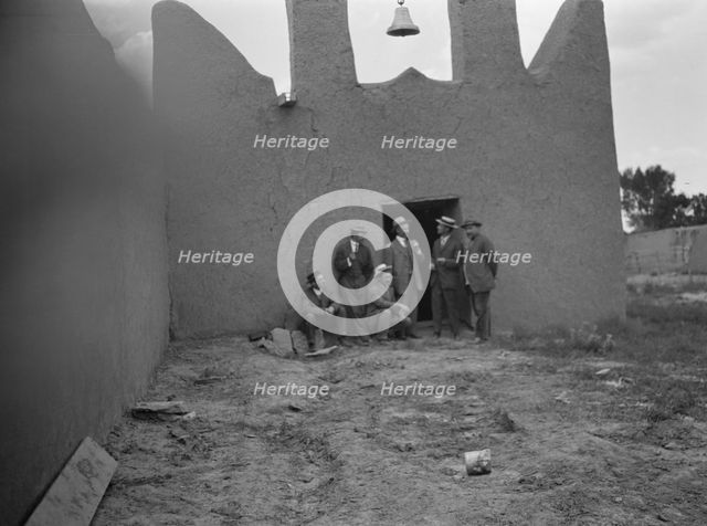 Acoma, New Mexico area views, between 1899 and 1928. Creator: Arnold Genthe.