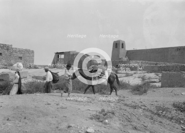 Acoma, New Mexico area views, between 1899 and 1928. Creator: Arnold Genthe.