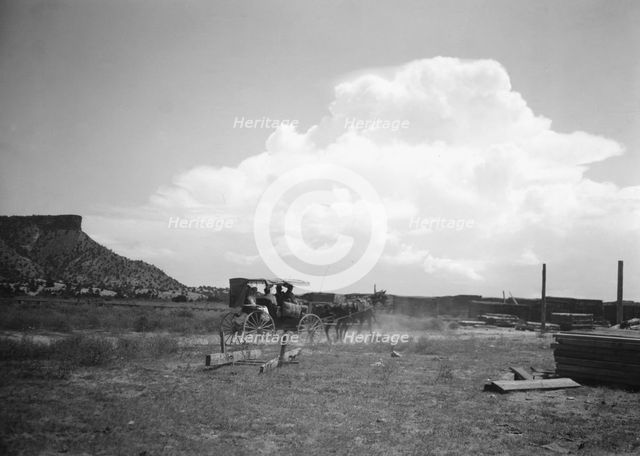 Acoma, New Mexico area views, between 1899 and 1928. Creator: Arnold Genthe.