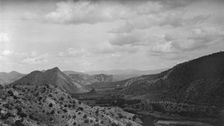 Acoma, New Mexico area views, between 1899 and 1928. Creator: Arnold Genthe