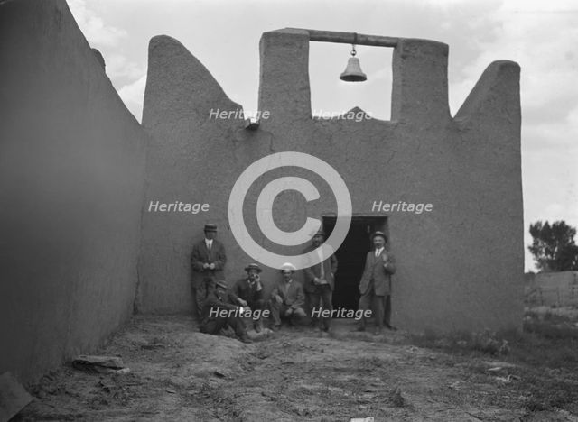 Acoma, New Mexico area views, between 1899 and 1928. Creator: Arnold Genthe.