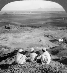 Across the plain of Thebes and past the Memnon statues from the cliffs, Egypt 1905.Artist: Underwood & Underwood