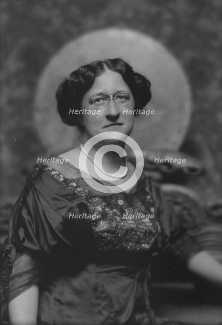 Adams, Evangeline S., portrait photograph, 1912 Apr. 29. Creator: Arnold Genthe.