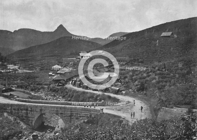 'Adamspik und Brownlow-Teepflanzung', 1926. Artist: Unknown.