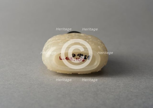 ade snuff bottle with carving of foliage, China, Qing dynasty, 1644-1911. Creator: Unknown.