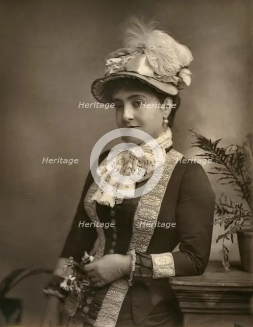 Adelina Patti, Italian opera diva, 1882.  Artist: London Stereoscopic & Photographic Co