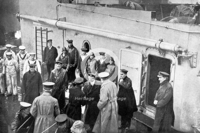Admiral Jellicoe's farewell to Lord Kitchener, First World War, 1914-1916, (c1920). Artist: Unknown