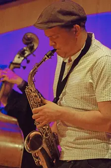 Adrian Cox (Rythme Futur), Birley Centre, Eastbourne, East Sussex, Sep 2015. Artist: Brian O'Connor