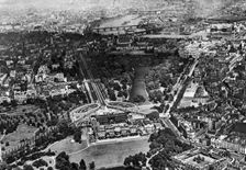 Aerial view of Buckingham Palace, London, 1926-1927