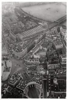 Aerial view of Trafalgar Square, London, from a Zeppelin, 1931 (1933)